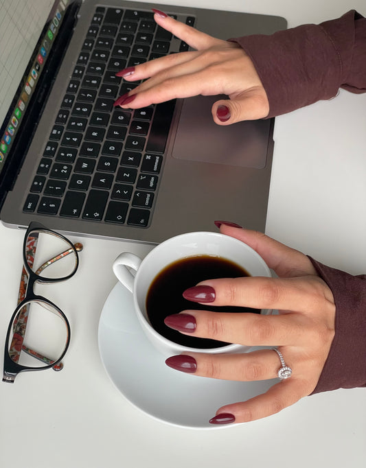 Wine Red Short Almond