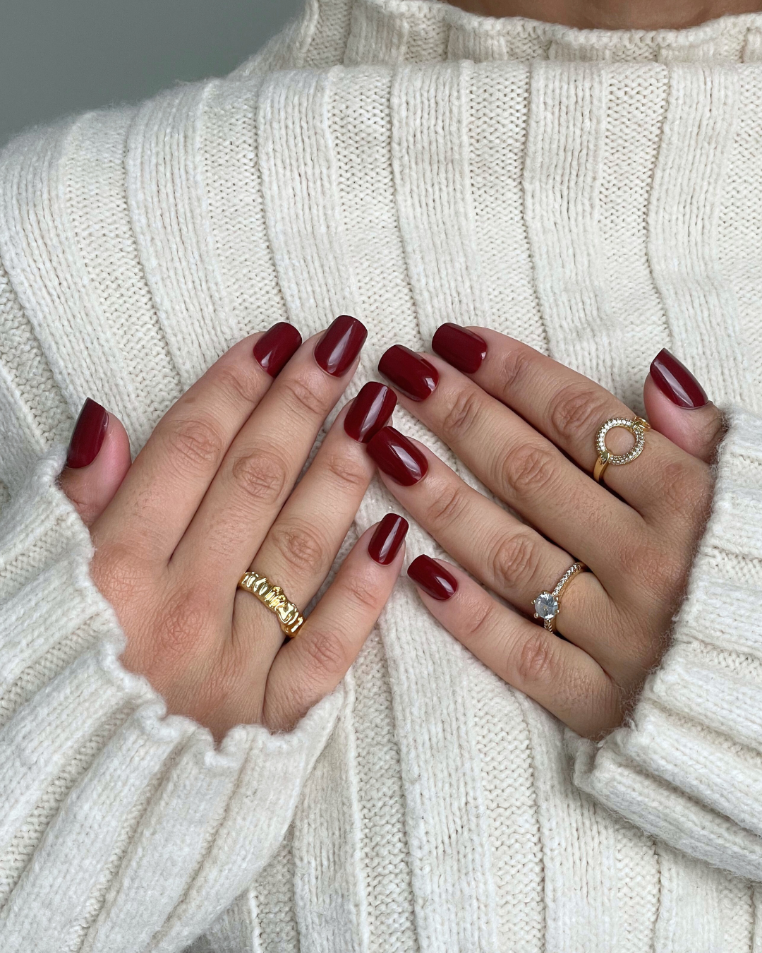 Red Elegance Short Square