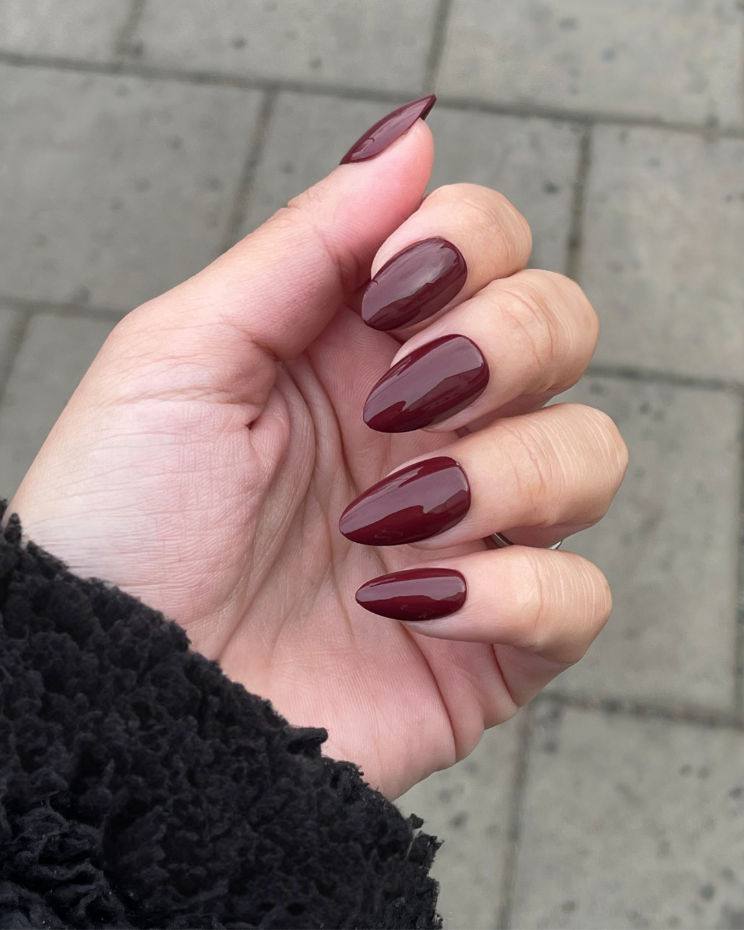 Wine Red Short Almond