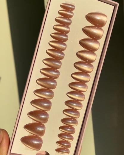 Rose Cat Eye Short Almond
