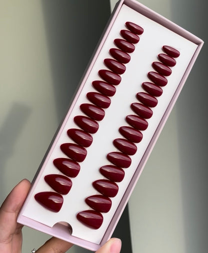Red Elegance Short Almond